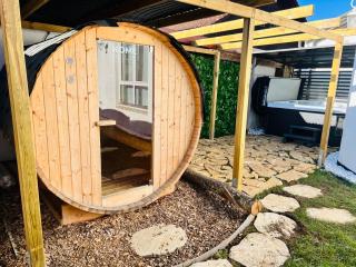 Welschwood Holiday Retreat with Sauna - 5