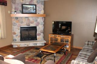 2 Bedroom Lower Lakefront Condo, Wild Eagle Lodge #116 - Eagle River - 0
