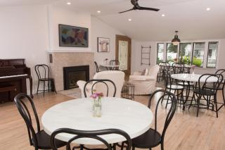 Knotty Pine Motel - Bennington - 4