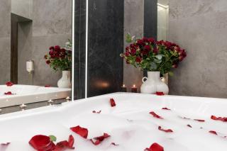 Royal jacuzzi apartment on Kostyushka 16 - Lviv - 5