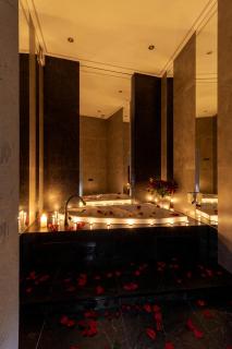Royal jacuzzi apartment on Kostyushka 16 - Lviv - 3