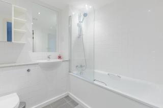 Stylish 2BD Flat w Balcony Heart of King's Cross - Londra - 4