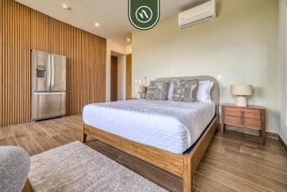 Amazing Studio with Rooftop Pool with Bay View - 2
