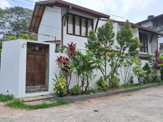 The Colonial Haven - Sri Jayewardenepura Kotte - 4