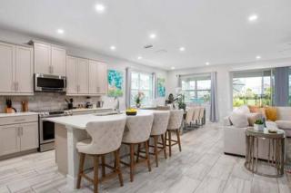 Luxury Retreat 7Bd Home - Close to Disney - 6