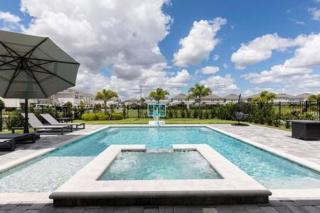 Luxury Retreat 8Bd Home - Close to Disney - 2