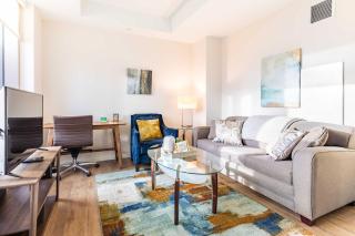 Entire Apt Downtown Seaport with Pool - 8