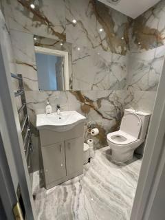 Charming Apartment in West Ealing, 12 Mins to Central London by Train, Free Parking, 8-Min Walk to Station - London - 7