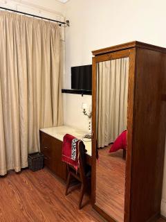 Elegant 2BR Apt in Downtown - Mint 4 - 5