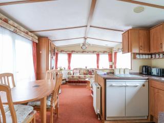 120 Caravan - Great Yarmouth - 4