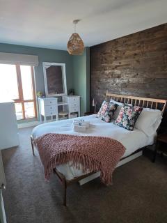 Sailortown Stays - 4 Star Luxury Apartment - Belfast - 6