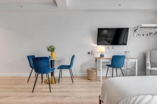 Initial / Simplicity / Québec - 5