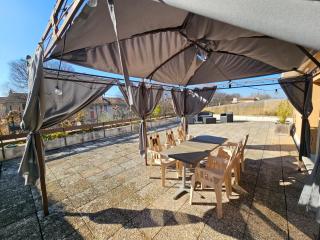 Appartement 3 chambres avec grande terrasse dans le centre de Pernes les Fontaines - Pernes-les-Fontaines - 0