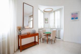 Apt sur quai avec extérieur et parking - 2