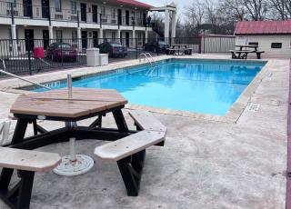Super 8 by Wyndham Fredericksburg - Fredericksburg - 8