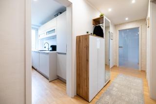 Moderne 4 Zimmer Wohnung vollausgestattet und Möbliert - Rusches Hof - 8