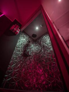 Shiny Cloud Love Room - 6