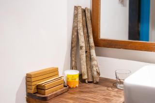 2 Beds - Spacious Room in D1 - 4