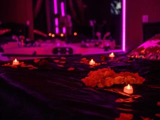 Shiny Cloud Love Room - 7