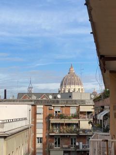 Fall in love with Roma Vaticano - 5 Minutes from the Vatican - balcony with a view - Rome - 5