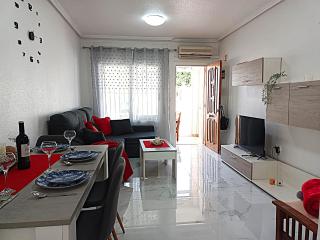 Bungalow near the beach in Torrevieja, Aguas Nuevas - 3