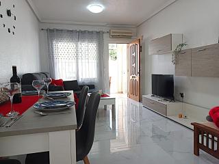 Bungalow near the beach in Torrevieja, Aguas Nuevas - 4