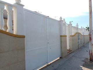 Bungalow near the beach in Torrevieja, Aguas Nuevas - 8