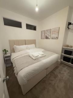 The Victorian Apartment - Surbiton - 5