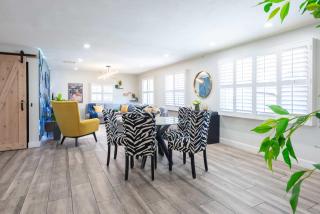 Phoenix 4 BDR Home with Gym & Hot Tub - 5