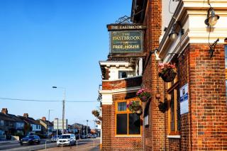 The Eastbrook Pub & Hotel - Dagenham - 8
