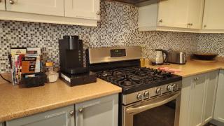 Family Friendly 3 Bedroom Unit - Close to Downtown Kingston! - Kingston - 8