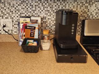 Family Friendly 3 Bedroom Unit - Close to Downtown Kingston! - Kingston - 9