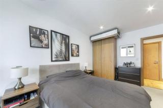 Beautiful Modern 2 Bedroom Apartment with Balcony - Londra - 4