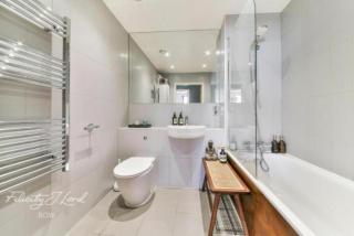 Spacious 2 Bedroom Apartment with Balcony - Londra - 9