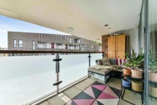 Spacious 2 Bedroom Apartment with Balcony - Londra - 4