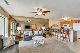 Charming Lakefront Retreat with Dock Osage Beach - Osage Beach - 7