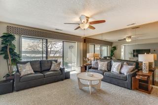 Charming Lakefront Retreat with Dock Osage Beach - Osage Beach - 6