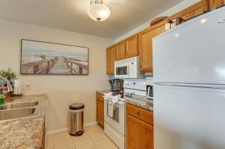 Charming Lakefront Retreat with Dock Osage Beach - Osage Beach - 4