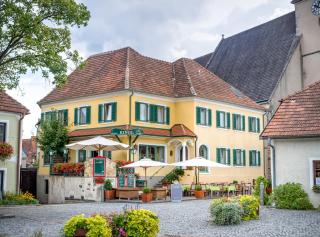 Dorf Hotel Grüner Baum - 2