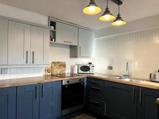 Peak District Getaway Retreat! The most Stunning Garden Views - Firepit - Brand newly refurbished - Perfect for friends & family getaways - 1