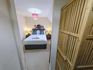 Dakota 2Bed - AwayOnBusiness - 5