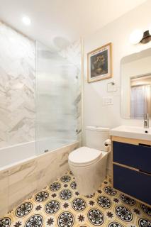 Walk to ALL - Washington Park - Gorgeous 2BR Condo - 6