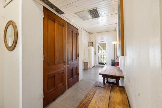 Historic Island Hotel Room 23 - 8