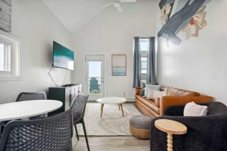 Private Balcony Newly Renovated Ocean Views - Hampton - 7