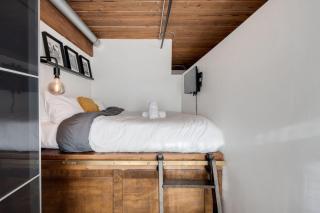 Downtown 1BR Modern Condo - Toronto - 0
