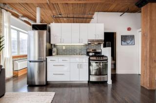 Downtown 1BR Modern Condo - Toronto - 7