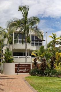 BeachLuxe Sunseeker, Sublime Tropical Apartment - Port Douglas - 4