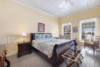 Historic Island Hotel - Cedar Key - 0