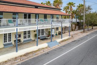 Historic Island Hotel - Cedar Key - 9