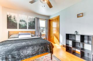 Less Than 1 Mi to Route 66 Home with Large Yard! - 1